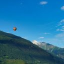 hot air balloons and mountains  screen for extension Chrome web store in OffiDocs Chromium