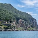House on the mountain by the sea  screen for extension Chrome web store in OffiDocs Chromium