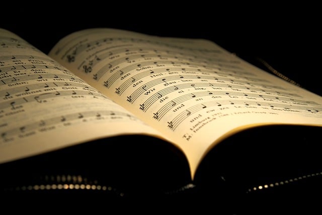 Baixe gratuitamente o livro de hinos religião igreja deus imagem gratuita para ser editada com o editor de imagens on-line gratuito do GIMP