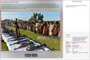 Téléchargement gratuit Dans cette photo prise le 17 novembre 2019, des membres du groupe État islamique (EI) se tiennent aux côtés de leurs armes, après leur reddition au gouvernement afghan à Jalalabad, capitale de la province de Nangarhar photo ou image gratuite à modifier avec l'éditeur d'images en ligne GIMP