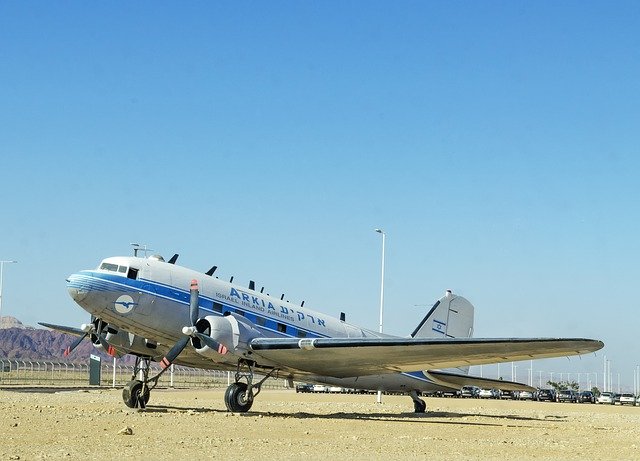 Téléchargement gratuit d'une image gratuite de l'avion israélien Arkia à modifier avec l'éditeur d'images en ligne gratuit GIMP