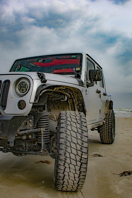 Free download jeep 4x4 car vehicle luxury truck free picture to be edited with GIMP free online image editor