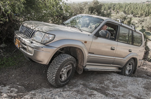 Kostenloser Download von Jeep-Autofahrzeugen im Freien, Geländewagen, kostenloses Bild, das mit dem kostenlosen Online-Bildeditor GIMP bearbeitet werden kann