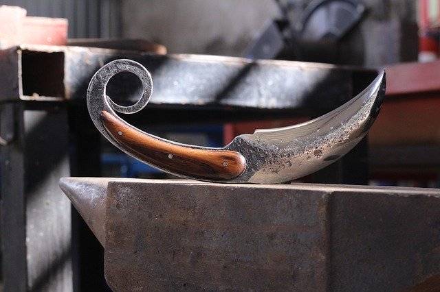 免费图片 Karambit Knife Knives - 由 OffiDocs 的 GIMP 免费图像编辑器编辑