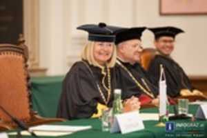 Free download karl-franzens-universitaet_graz_goldene_promotion_erneuerung_des_doktorgrades_uni_univ-prof_dr_franz_wolkinger_dr_peter_ferstl_87 free photo or picture to be edited with GIMP online image editor