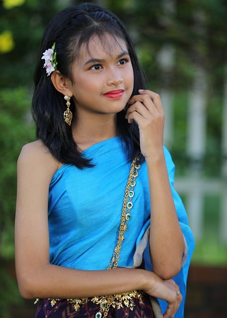 Unduh gratis gambar gratis model pose anak kecantikan glamor untuk diedit dengan editor gambar online gratis GIMP