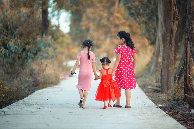 Descarga gratis la imagen gratuita vietnamita de ca mau para niños en el campo para editar con el editor de imágenes en línea gratuito GIMP