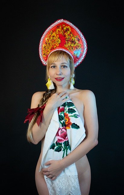 김프 무료 온라인 이미지 편집기로 편집할 kokoshnik 여성 러시아 민속 스타일 무료 사진 무료 다운로드