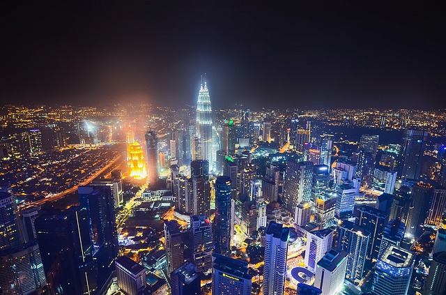 Безкоштовно завантажте безкоштовне зображення нічного життя Куала-Лумпура Малайзії для редагування за допомогою безкоштовного онлайн-редактора зображень GIMP