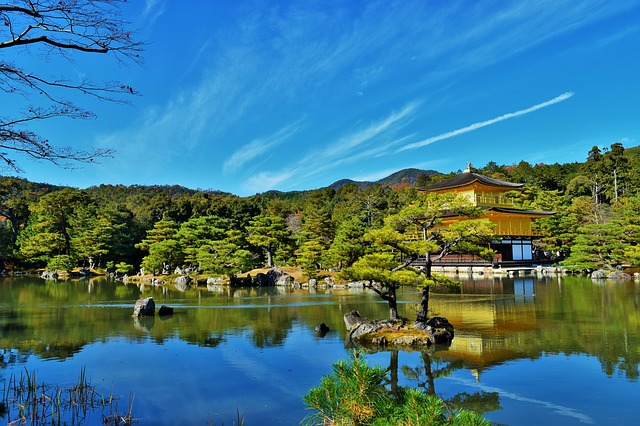 Bezpłatne pobieranie zdjęć złotej świątyni w Kioto Kinkaku ji do edycji za pomocą bezpłatnego edytora obrazów online GIMP