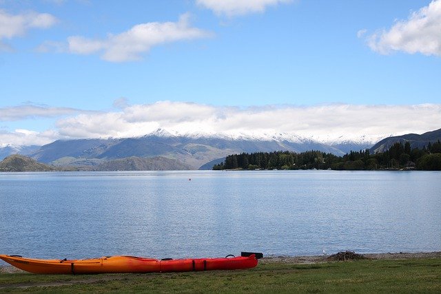 免费下载皮划艇湖新西兰瓦纳卡湖免费图片可使用 GIMP 免费在线图像编辑器进行编辑