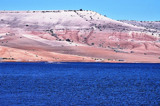 تحميل مجاني لطبيعة بحيرة المناظر الطبيعية والمياه الحرة ليتم تحريرها باستخدام محرر الصور المجاني على الإنترنت GIMP