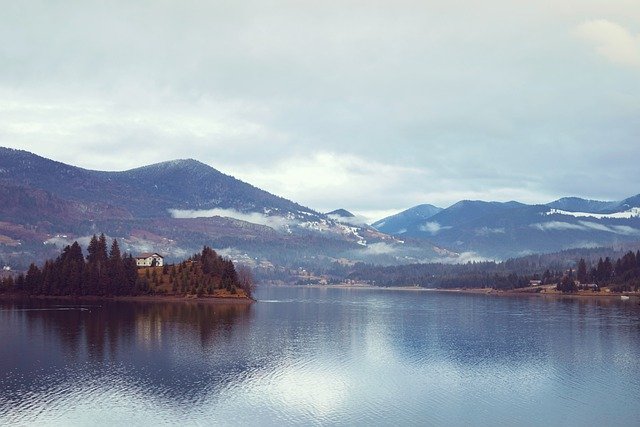 Descarga gratuita de imágenes gratuitas de exploración de viajes en la naturaleza del lago para editar con el editor de imágenes en línea gratuito GIMP