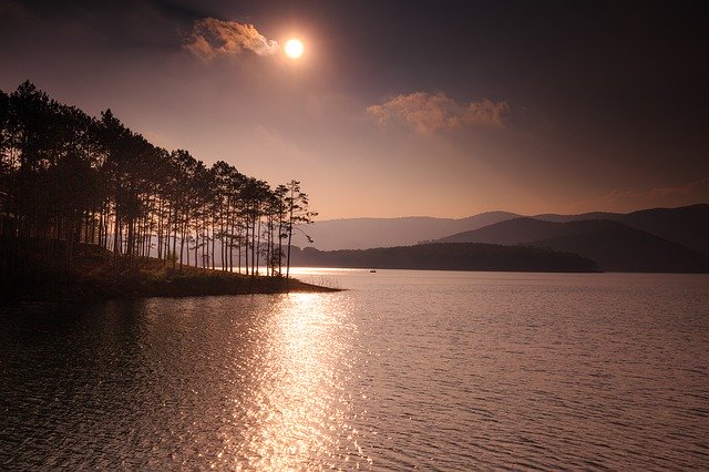 免费下载湖泊日落黎明太阳山脉免费图片可使用 GIMP 免费在线图像编辑器进行编辑