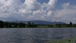 Unduh gratis Lake Water Sky - foto atau gambar gratis untuk diedit dengan editor gambar online GIMP