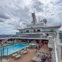 Large onboard swimming pool  screen for extension Chrome web store in OffiDocs Chromium