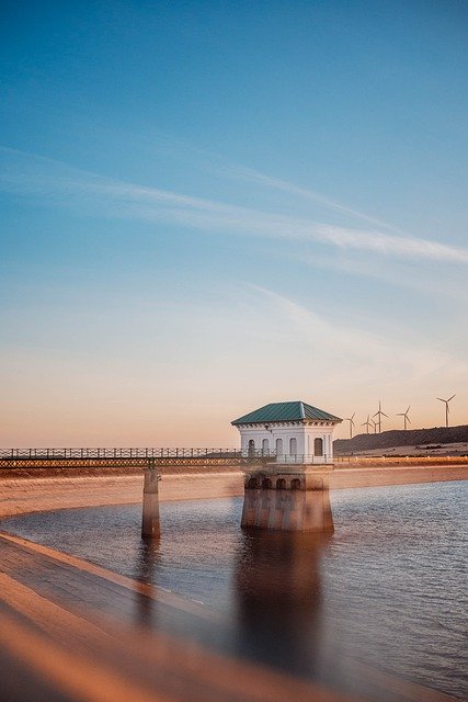 Téléchargez gratuitement une image gratuite du pont du réservoir de la Sotonera à modifier avec l'éditeur d'images en ligne gratuit GIMP.