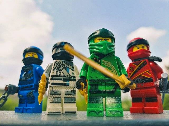 Descarga gratuita Lego Ninjago Lloyd: foto o imagen gratis y gratuita para editar con el editor de imágenes en línea GIMP