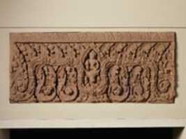 Безкоштовно завантажте безкоштовну фотографію або зображення Lintel with Shiva on Nandi для редагування в онлайн-редакторі зображень GIMP