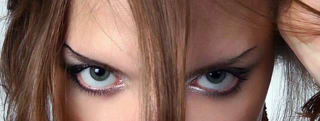 GIMP ücretsiz çevrimiçi resim düzenleyici ile düzenlenecek ücretsiz indir görünümlü göz makyajı güzel kız ücretsiz resim