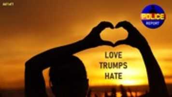 Scarica gratis Love Trumps Hate foto o immagini gratuite da modificare con l'editor di immagini online GIMP