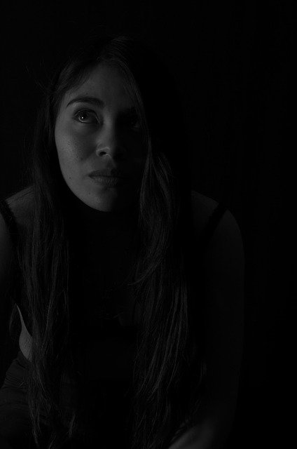 Low Key Portrait Black de para oficina