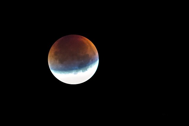 ดาวน์โหลดฟรี lunar eclipse ภาพเหตุการณ์ธรรมชาติฟรีเพื่อแก้ไขด้วย GIMP โปรแกรมแก้ไขรูปภาพออนไลน์ฟรี