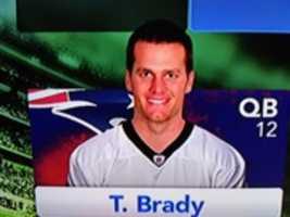 Unduh gratis Madden NFL 12 Tom Brady Screenshot New England Patriots foto atau gambar gratis untuk diedit dengan editor gambar online GIMP
