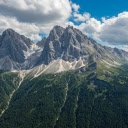 Majestic mountains and hills  screen for extension Chrome web store in OffiDocs Chromium