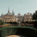 Majestic Segovia Palace with Lush Gardens  screen for extension Chrome web store in OffiDocs Chromium