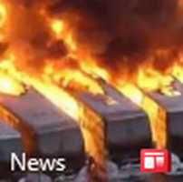 دانلود رایگان Major Fire Erupts At A Warehouse Outside of Los Angeles عکس یا عکس رایگان برای ویرایش با ویرایشگر تصویر آنلاین GIMP