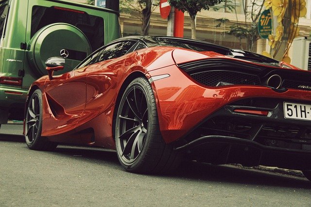 Kostenloser Download mclaren car street parked free picture to edit with GIMP free online image editor
