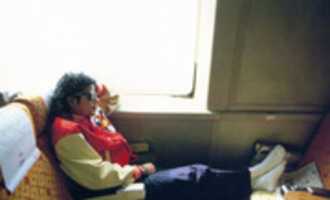 ดาวน์โหลด Michael Jackson Japan 1987 ฟรี ภาพถ่ายหรือรูปภาพที่จะแก้ไขด้วยโปรแกรมแก้ไขรูปภาพออนไลน์ GIMP