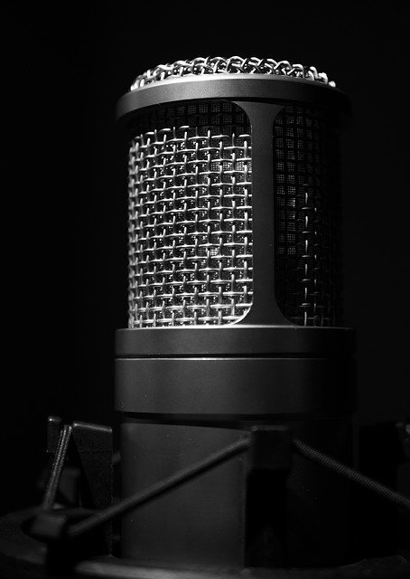 Free download microphone singing his song free picture to be edited with GIMP free online image editor