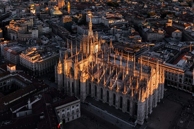 Téléchargement gratuit de l'image gratuite de la cathédrale de milan en italie à éditer avec l'éditeur d'images en ligne gratuit GIMP