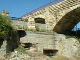 ดาวน์โหลดภาพหรือรูปภาพฟรี Mills City Museum/Stone Arch Bridge เพื่อแก้ไขด้วยโปรแกรมแก้ไขรูปภาพออนไลน์ GIMP