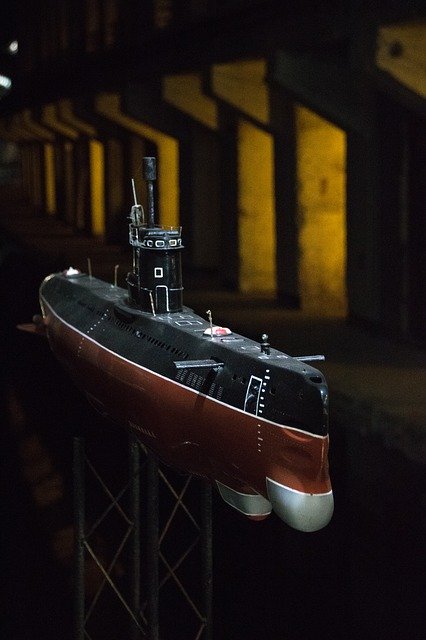 ດາວ​ໂຫຼດ​ຟຣີ Miniature Boat Ship - ຮູບ​ພາບ​ຟຣີ​ຫຼື​ຮູບ​ພາບ​ທີ່​ຈະ​ໄດ້​ຮັບ​ການ​ແກ້​ໄຂ​ກັບ GIMP ອອນ​ໄລ​ນ​໌​ບັນ​ນາ​ທິ​ການ​ຮູບ​ພາບ​