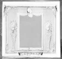 Безкоштовно завантажте Mirror surround with vases безкоштовну фотографію або зображення для редагування за допомогою онлайн-редактора зображень GIMP