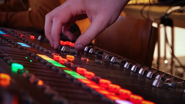 Muat turun percuma pengadun audio bunyi studio muzik gambar percuma untuk diedit dengan editor imej dalam talian percuma GIMP