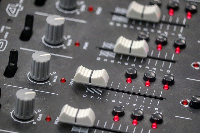 Kostenloser Download Mixer Sound Sound Studio Audio Kostenloses Bild, das mit dem kostenlosen Online-Bildeditor GIMP bearbeitet werden kann