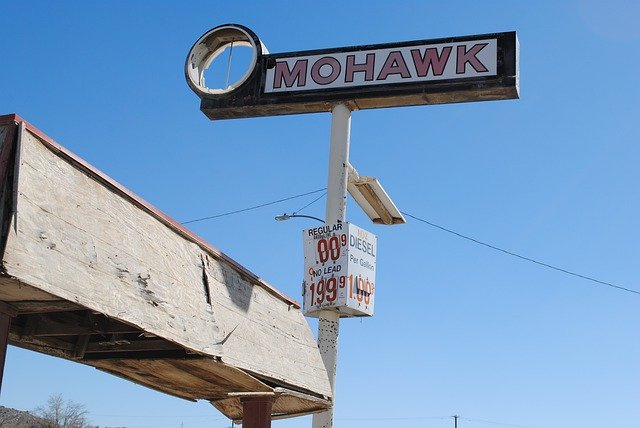 Free download mohawk gas gas station gas sign free picture to be edited with GIMP free online image editor