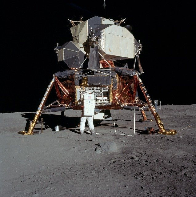 Free download moon landing apollo 11 buzz aldrin free picture to be edited with GIMP free online image editor