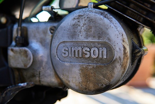 Download gratuito di motorino simson engine logo 50cc gdr immagine gratuita da modificare con GIMP editor di immagini online gratuito