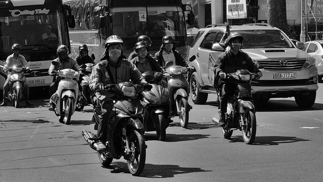 دانلود رایگان عکس حمل و نقل خیابانی ترافیک موتور سیکلت برای ویرایش با ویرایشگر تصویر آنلاین رایگان GIMP