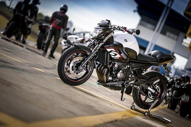 Free download motorcycle xj6 naked racetrack free picture to be edited with GIMP free online image editor
