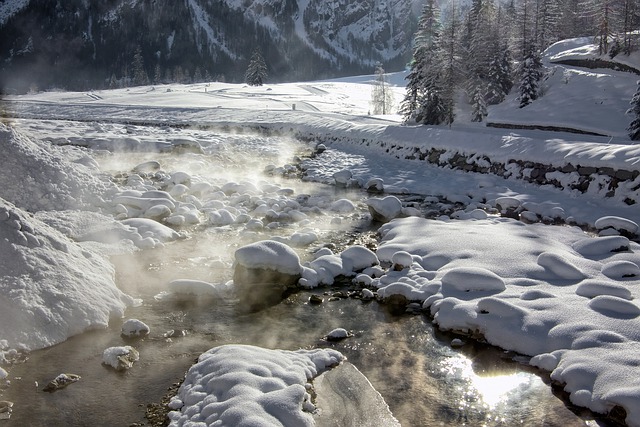 免费下载山雪降雪洪流免费图片使用 GIMP 免费在线图像编辑器进行编辑