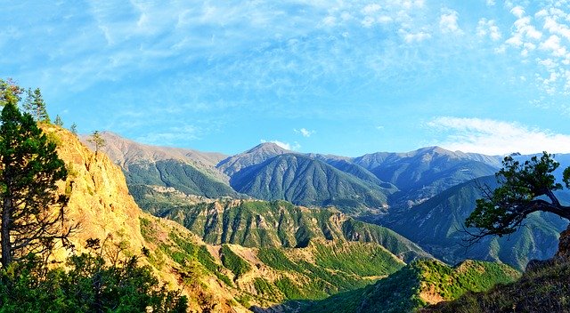 免费下载自然山地旅行风景免费图片，使用 GIMP 免费在线图像编辑器进行编辑