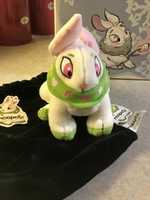 Free download Neopets 2006 Staff Exclusive Gift - Holiday Quad Box free photo or picture to be edited with GIMP online image editor