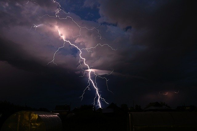 הורדה חינם Night Lightning Thunderstorm - תמונה או תמונה בחינם לעריכה עם עורך התמונות המקוון GIMP