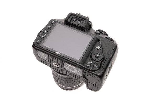 ດາວ​ໂຫຼດ​ຟຣີ Nikon Camera Photography - ຮູບ​ພາບ​ຟຣີ​ຫຼື​ຮູບ​ພາບ​ທີ່​ຈະ​ໄດ້​ຮັບ​ການ​ແກ້​ໄຂ​ກັບ GIMP ອອນ​ໄລ​ນ​໌​ບັນ​ນາ​ທິ​ການ​ຮູບ​ພາບ​